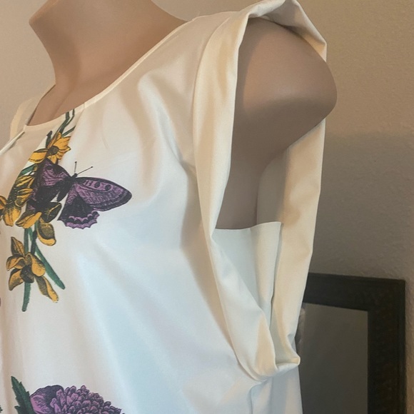 White & Floral/butterfly satin cocktail dress - Picture 3 of 8